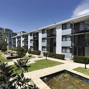 Lodestar Waterside Aparthotel
